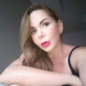 Meet your Posher, Claudia